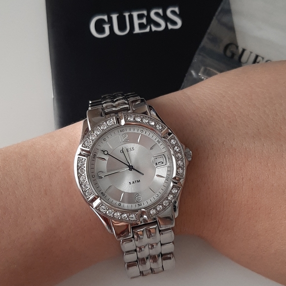 Guess Accessories - Guess Silver Watch 35mm - Ladies